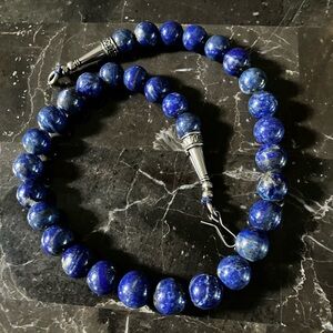 Vintage natural lapis beads necklace w. silver-tone cone shaped beads on closure